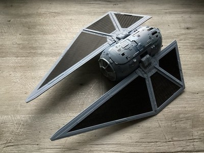 Hasbro Star Wars Rogue One TIE Striker Imperial Tie Raumschiff