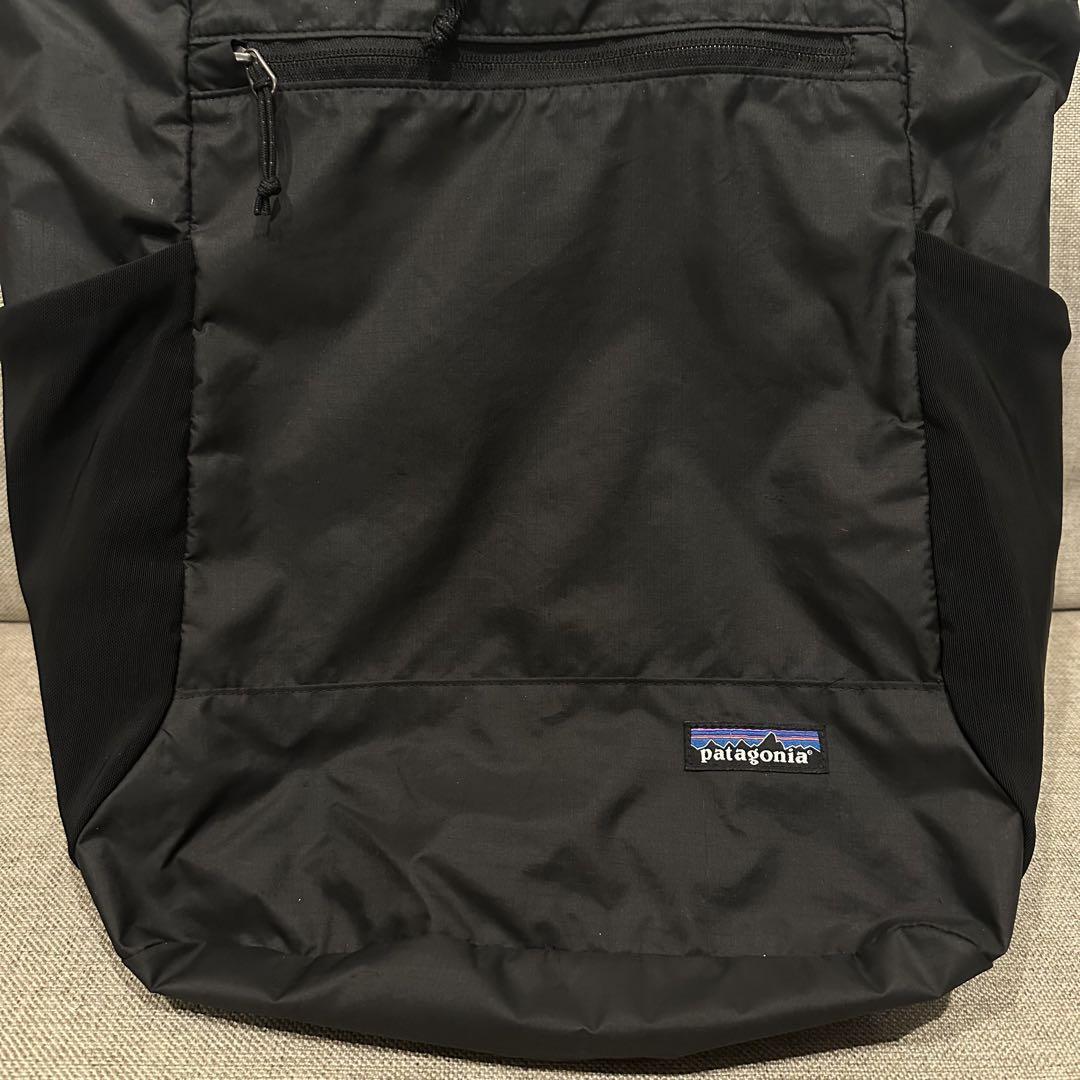 Black Hole 25L Tote main image 0