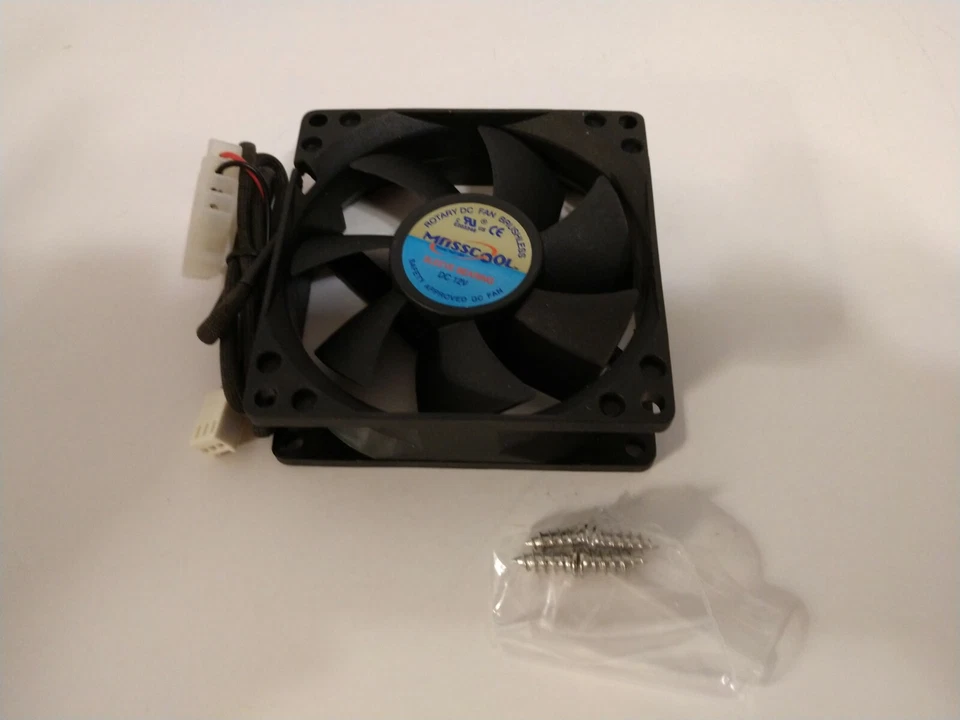 Masscool FD08025S1M3/4 3/4-Pin Sleeve Bearing 80mm Computer Case Fan (Black) - Image 4 of 4
