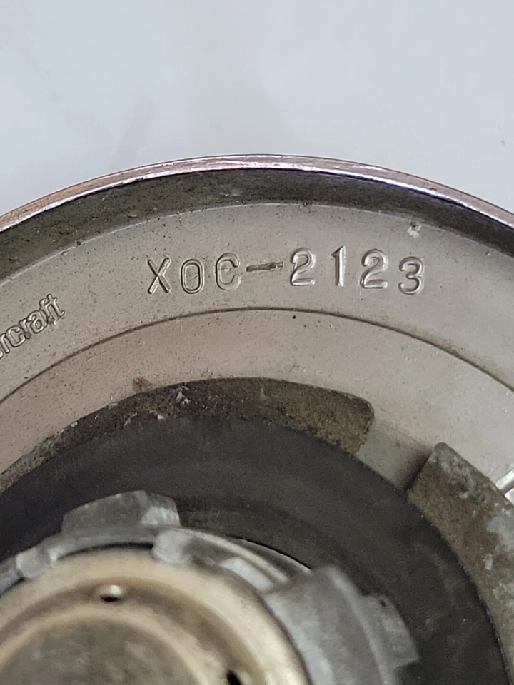 TAPA GAS FORD GRANADA 1975 FORD GRANADA CON LLAVE XOC-2123 Foto 3 de 4