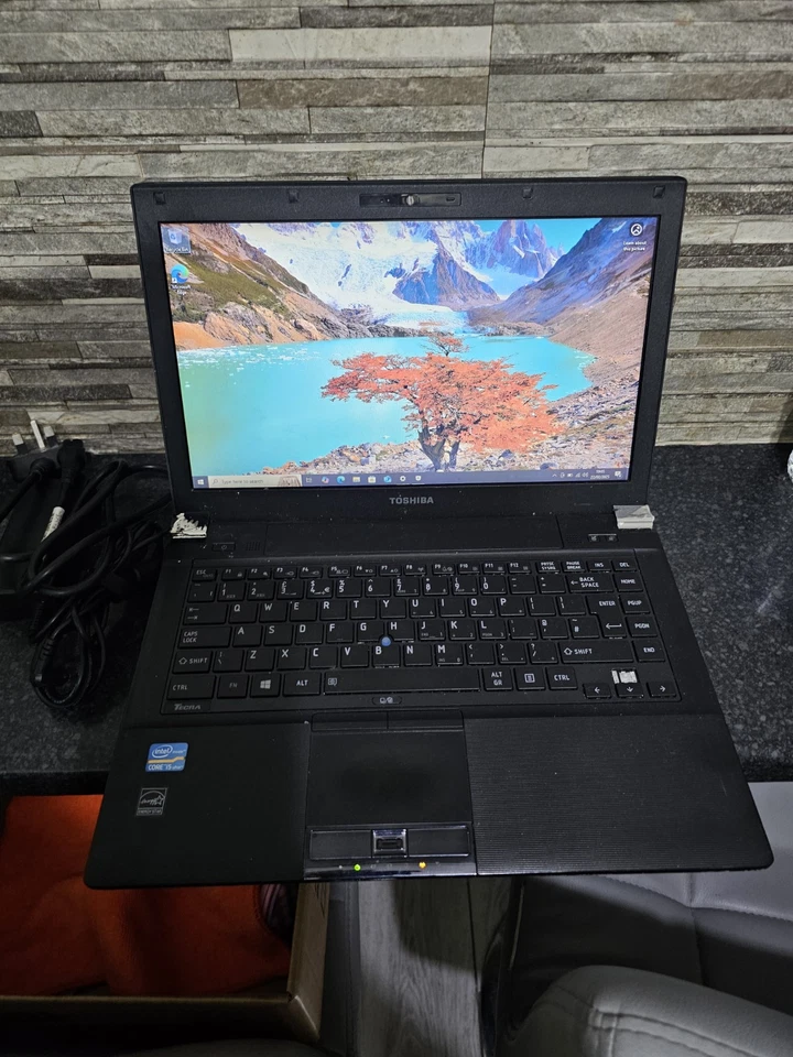 J876 Toshiba TECRA R940 Laptop Intel i5 3rd Gen 500GB 4gb RAM 14 " Win 10 Wifi - Image 4 of 4