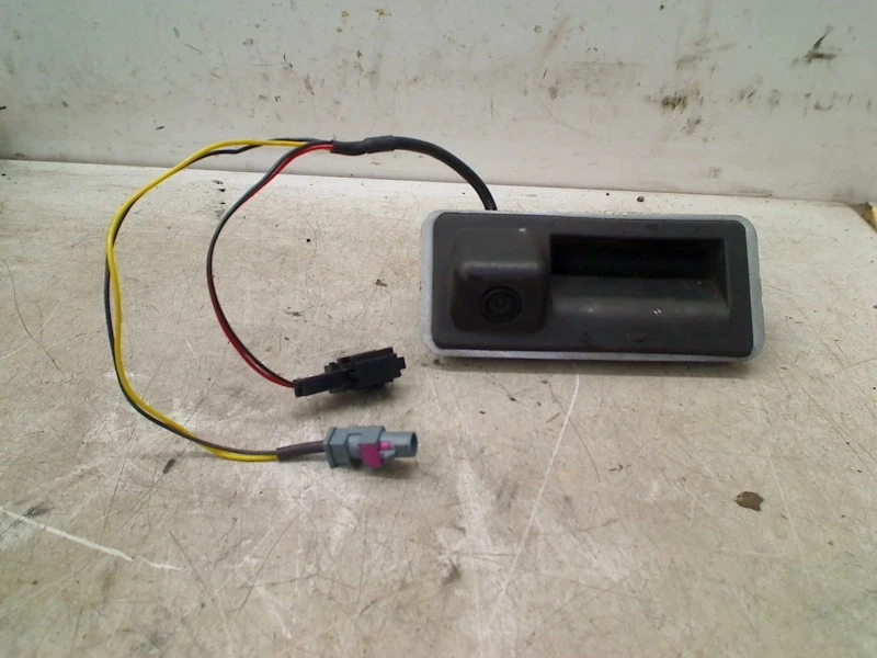 CAMERA ARRIÈRE CAMERA ARRIÈRE Audi A6 Avant (C7) 2016 8V0827566 - Photo 1/4