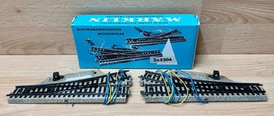 Märklin Spur ''HO'' 5204/03 Paar elektronische Weichen M-Gleis L & R handverpackt.