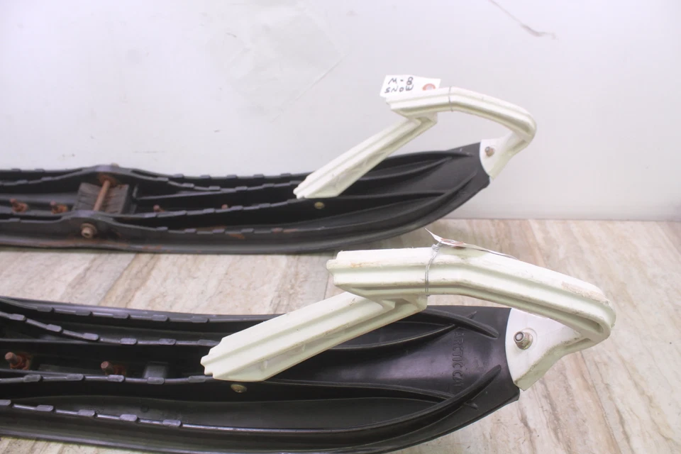 Esquís izquierdo y derecho Arctic Cat M8 Sno Pro 800 2012 - par Foto 2 de 4