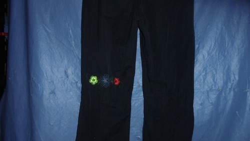 GAP, GIRLS, NAVY PANTS/ FLORAL TRIM,SIZE 12 SL 23" X 28" DISPLAY - Picture 4 of 4