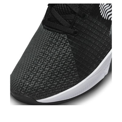 Size 9 - Nike Men display picture 1