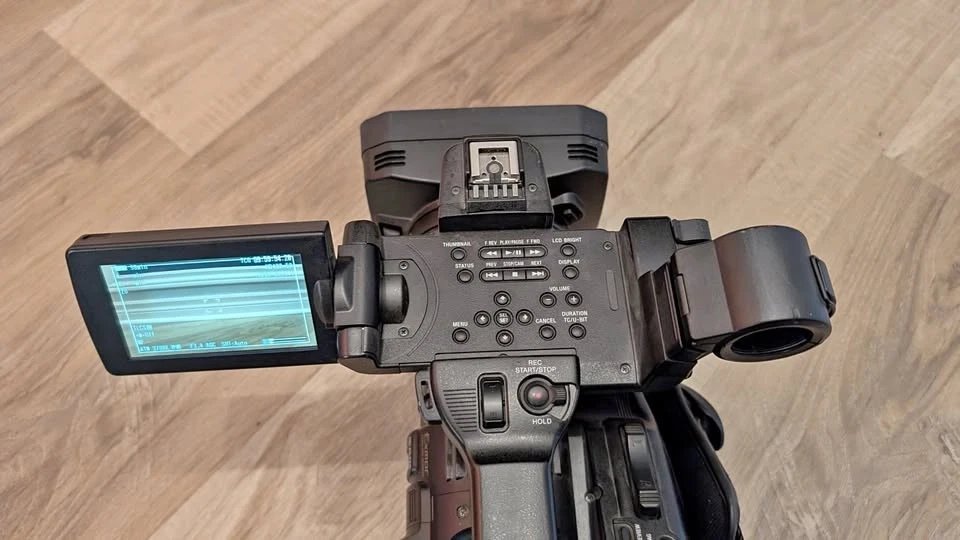 Sony PXW-X200 XDCAM Camcorder Video Camera + 2 Batteries & Charger – 66 Hours - Image 4 of 4