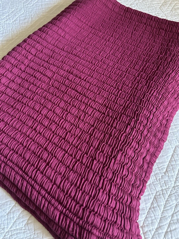 Pine Cone Hill Matelasse Throw Blanket Burgundy Cotton Portugal 50 x 70 - Image 3 of 4