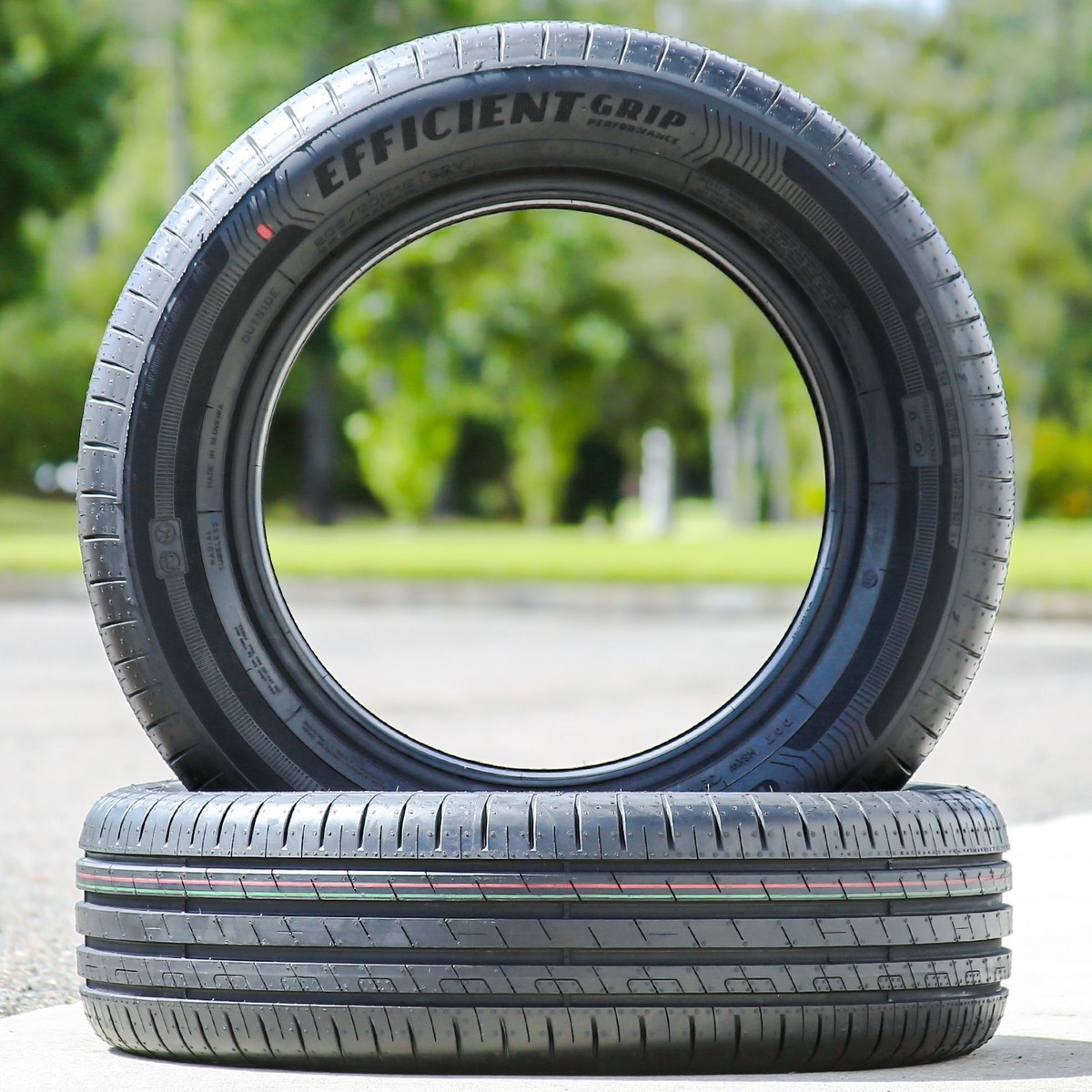 4 Tires Goodyear EfficientGrip Performance 205/60R16 92V