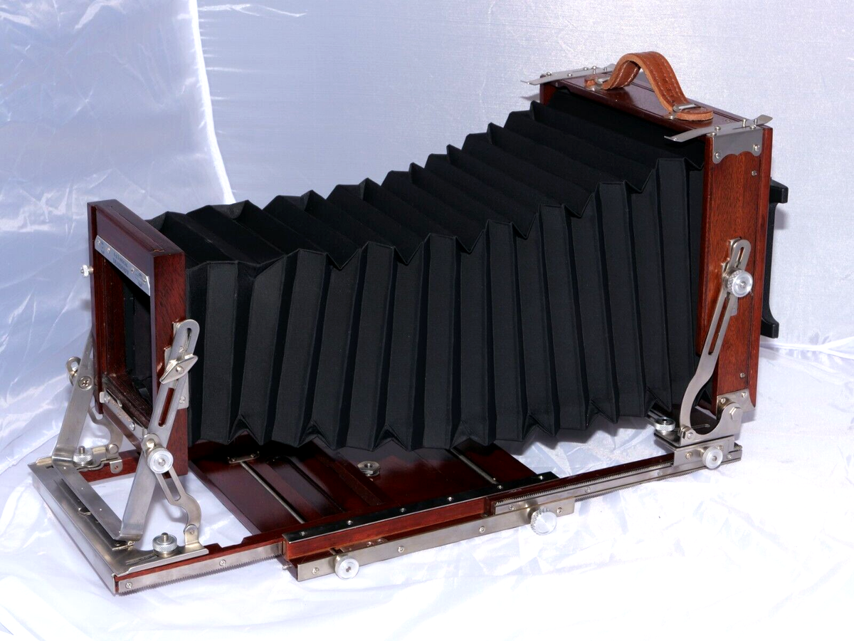 Deardorff 4x5 Special Field Camera. Graflok Revolving Back. 3 Bds