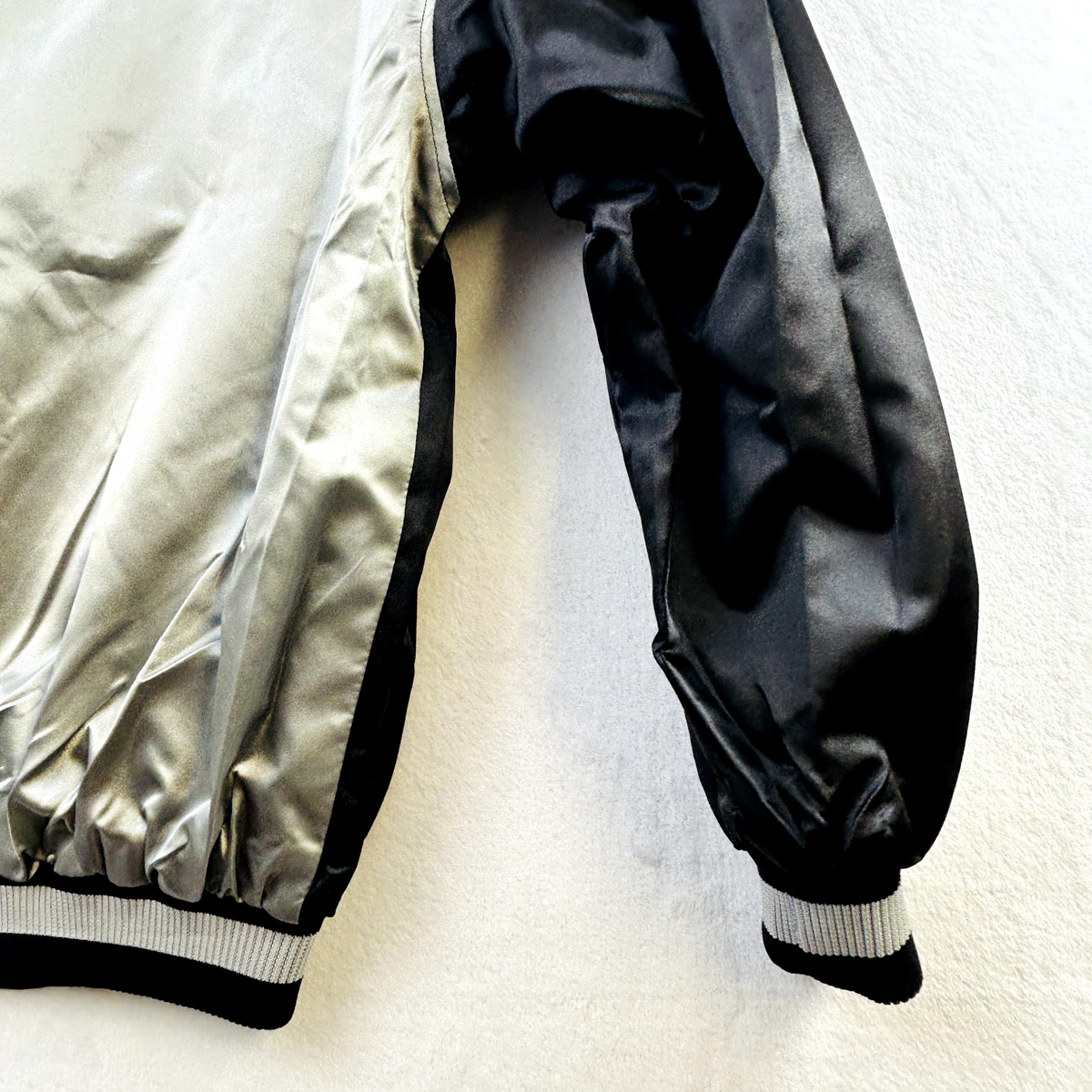 ジャケット・アウター Hanshin Tigers 2026 Official FanJacket M Hanshin Tigers Jacket Adult Medium Black Japan Baseball Bomber