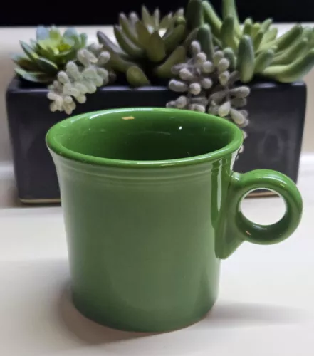 Discontinued Vintage Fiestaware Green Shamrock 10oz Coffee Cup Mug O Ring Handle