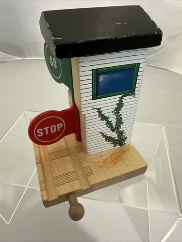 Thomas & Friends Stop & Go Signal Station Wooden Railway Switchman Sir Top Hat - Picture 4 of 11