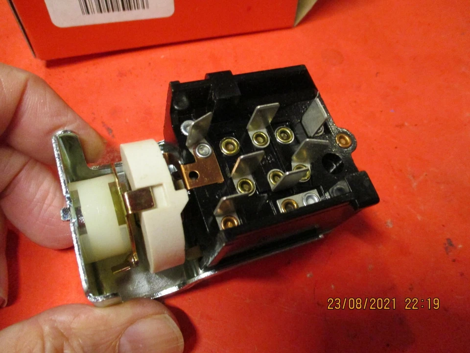 DODGE B/D/W-100-300- DART- CHRYSLER -AMC & AMX 1962-74 HEADLIGHT SWITCH - Image 2 of 3