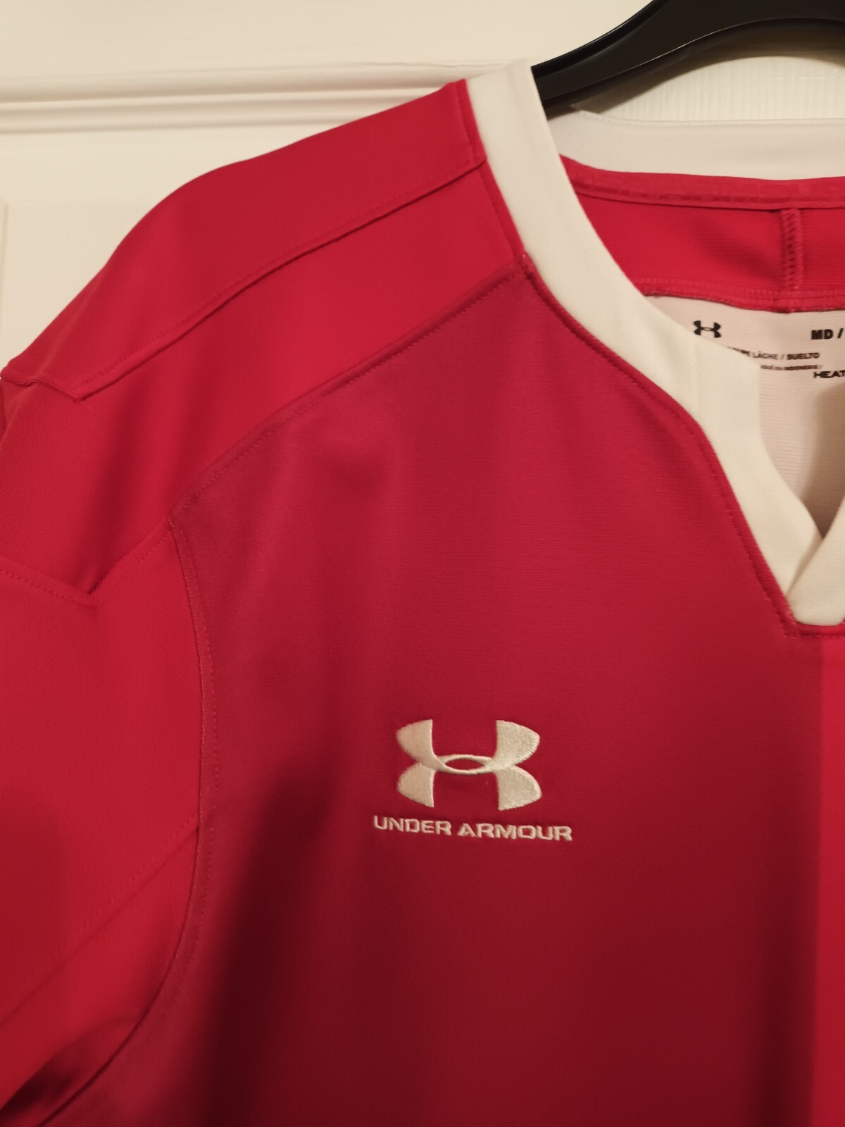 Welsh Rugby WRU Red Jersey Shirt Isuzu Under Armour Loose MENS Size