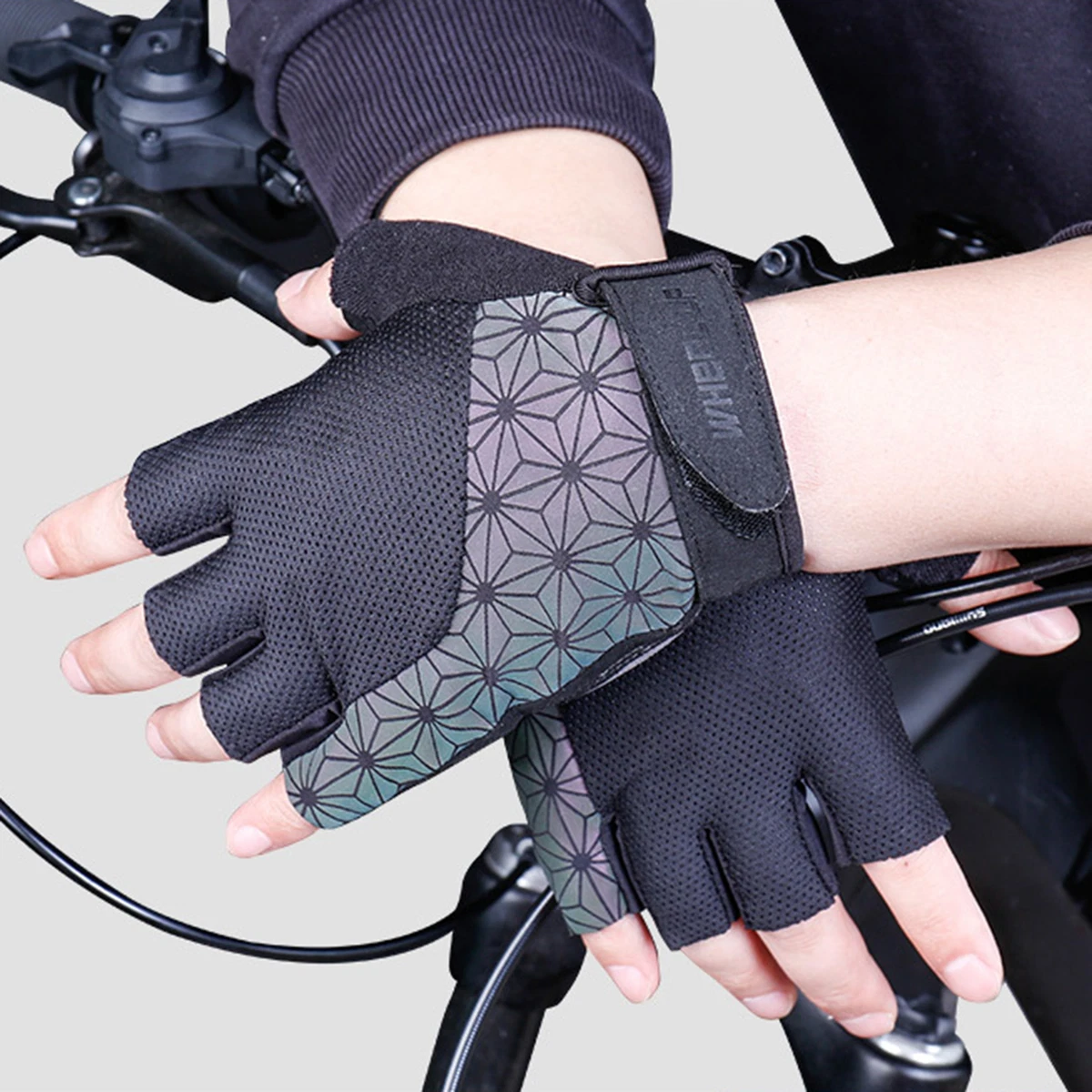 Fluorescent cycling cheap gloves