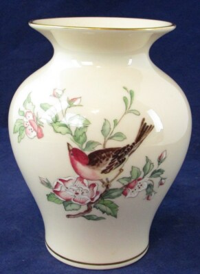 Lenox Serenade 5 5 Vase Bird With Flowers Design Ivory Gold
