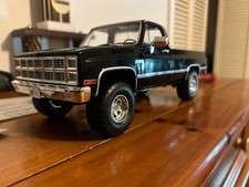 Greenlight 1982 GMC K-2500 Sierra Grande 1/18 Black Chrome Trim