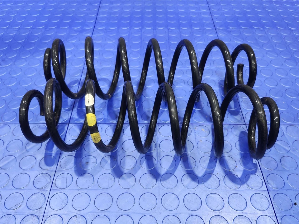 2005-2018 Volkswagen Jetta Sedan Rear Suspension Coil Springs OEM 1K0511115DF - Image 3 of 4