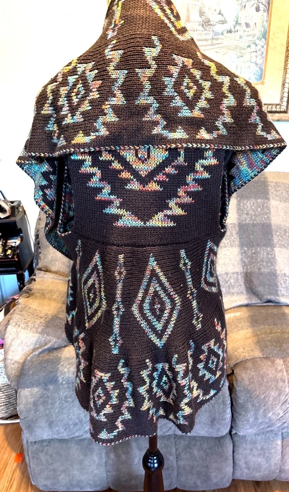 Chaleco Cárdigan Bohemio Frente Abierto Talla L Drapeado Sin Mangas Patrón Azteca Occidental Foto 3 de 4