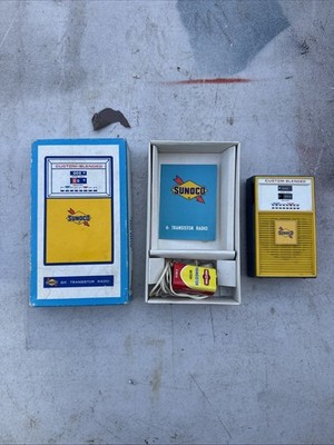 Vintage Working Sunoco Transisitor Radio 