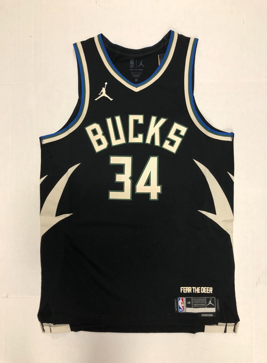 Nike Giannis Antetokounmpo Milwaukee Bucks Statement Edition