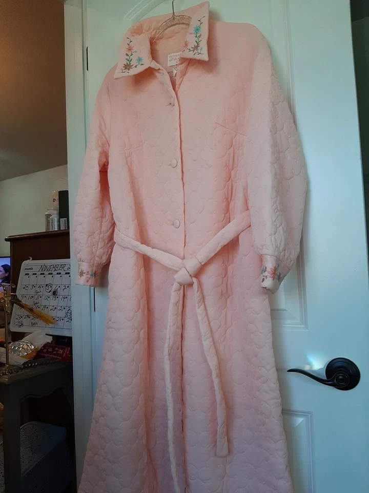 Abrigo largo vintage acolchado de satén melocotón con cinturón para mujer talla 40 ¡HERMOSO!! Foto 4 de 4