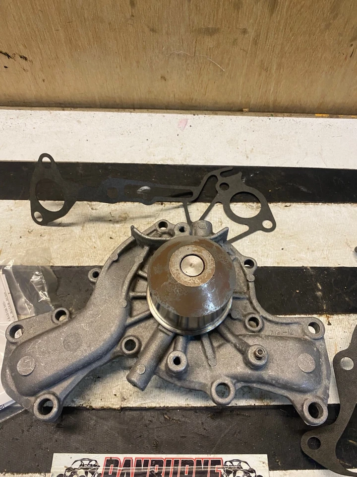 Bomba de agua Acdelco GM OEM Dodge Plymouth Chrysler Mitsubishi 2.5 3.0 87-00 Nuevo de Lote Antiguo Foto 3 de 4