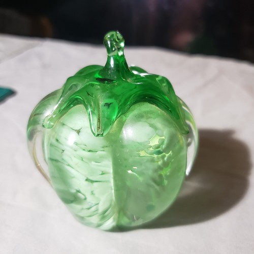 VTG Hand Blown Glass Fruit White Green Pepper or Tomato w stem Paperweight - Picture 2 of 6