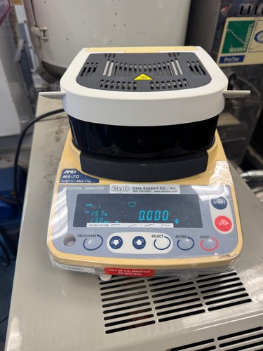 A&D A & D AND MS-70 Moisture Analyzer