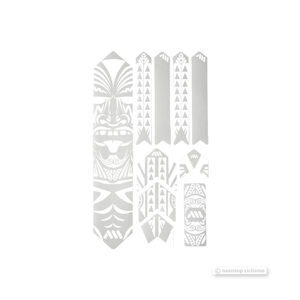 All mountain store style maori