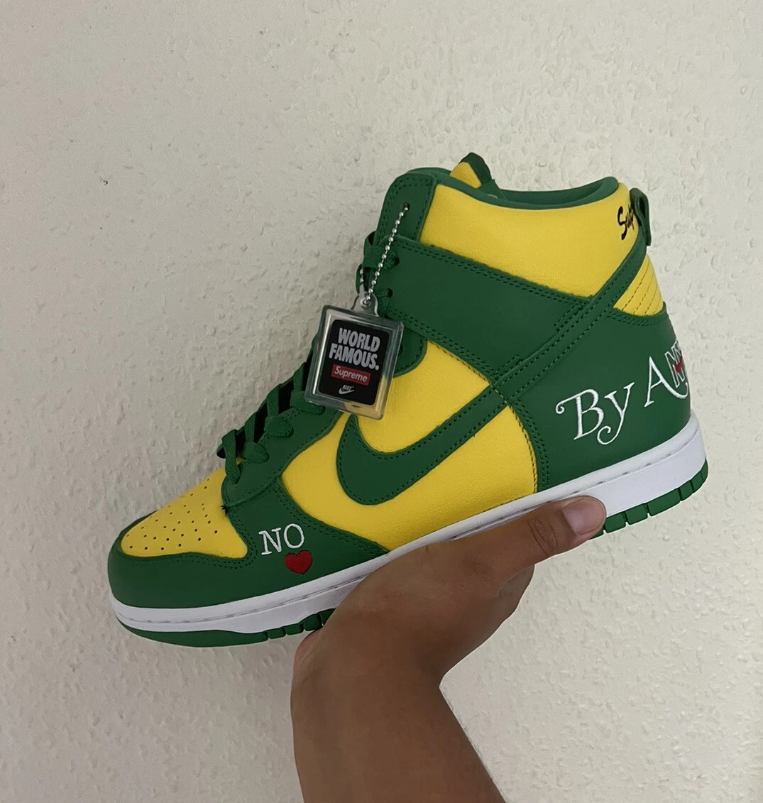 Taille UK 9,5   Nike SB Dunk High x Supreme par tous les moyens   Brésil 2022