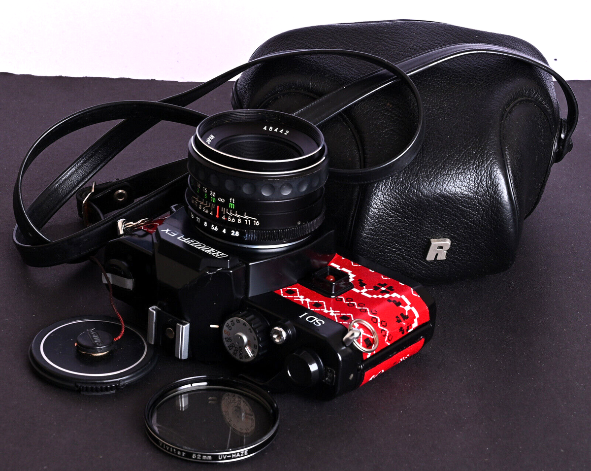 RevueFlex SD1 Mechanical 35mm Film SLR c/w Auto Revuetar 50/2.8