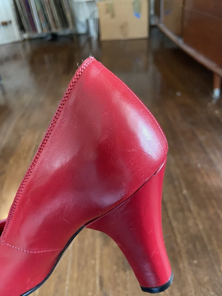 Re-mix复古经典“babydoll”红色皮革高跟鞋 — 第 4/4 张图片