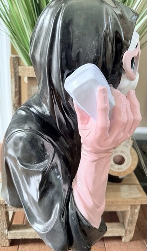 Nuevo Macabro Resina Iluminar Halloween Rosa/Negro Grito Niña Teléfono Estatua Corazones - Imagen 2 de 4