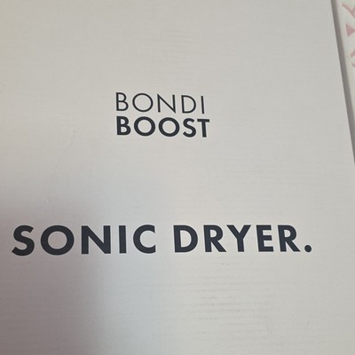 Bondi Boost Sonic Dryer 1600W White Hair Dryer with Diffuser & Attachments