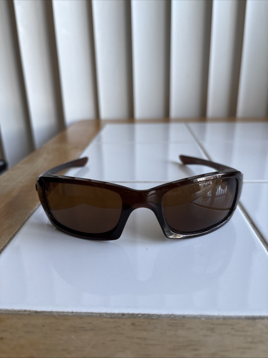 Oakley サングラス ブラウン フレーム 61wAulK2xFL._AC_AC_SY350_QL65_.jpg