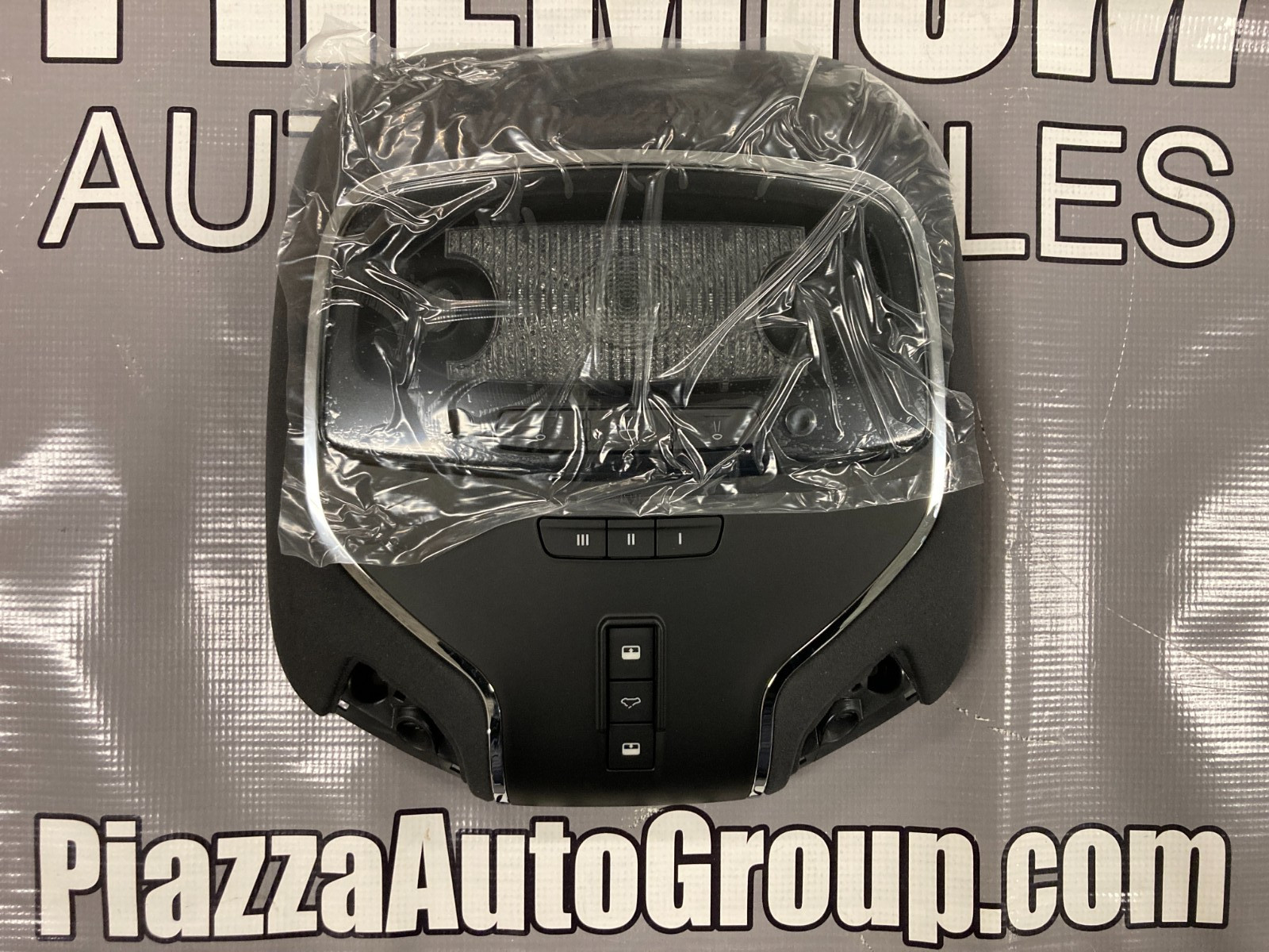 OEM Maserati Complete Front Dome-Light, Black, Ghibli, Quattroporte, 673010262