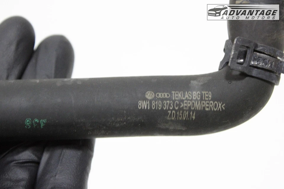 AUDI A4 QUATTRO 2017-2020 trasero climatizador núcleo a válvula salida manguera de agua OEM Foto 4 de 4