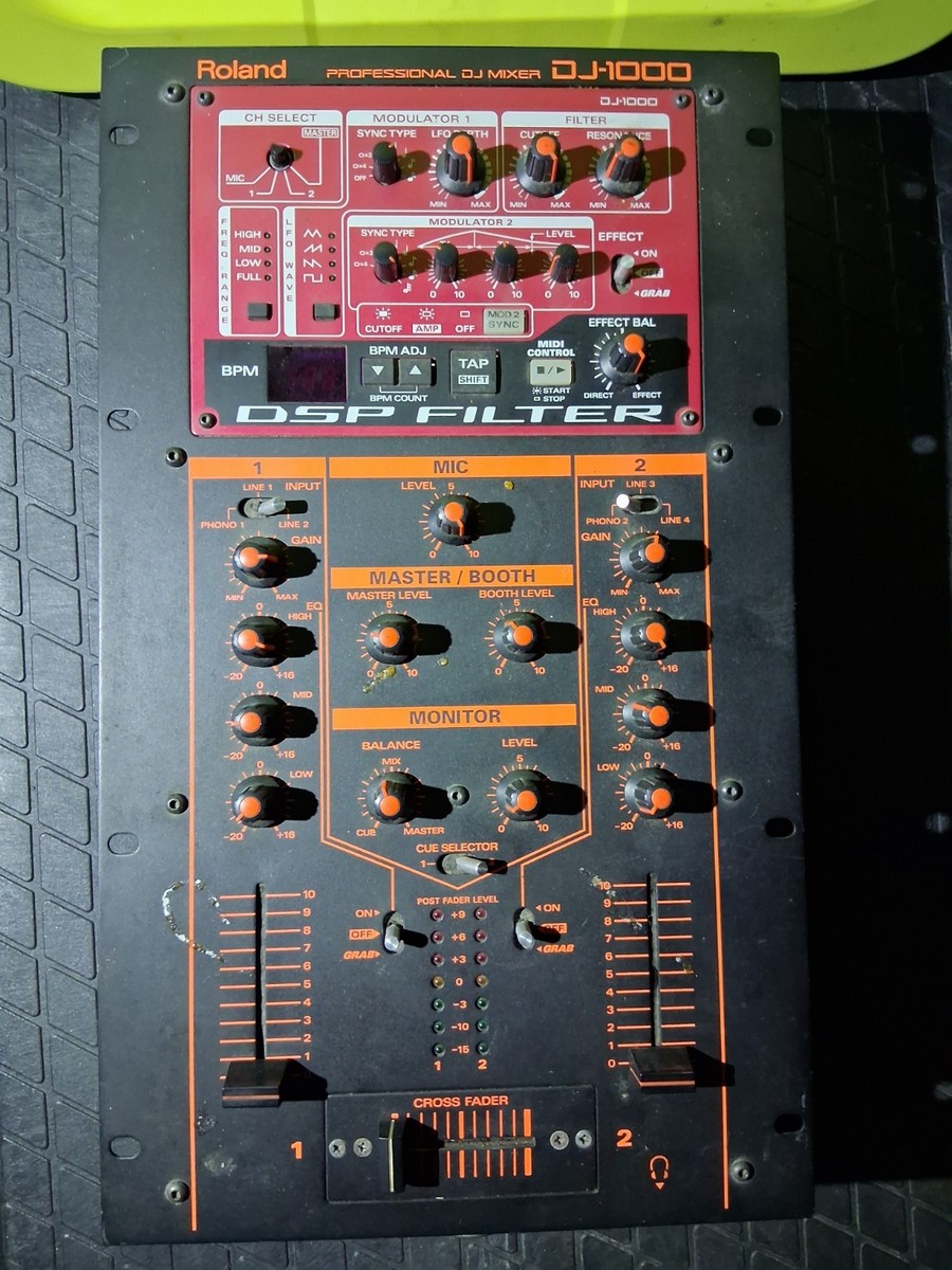 美品　Roland Professional DJ Mixer DJ-1000 Roland DJ-1000 DJ Mixer: 3-Band EQ/DSP Effects/MIDI Japan