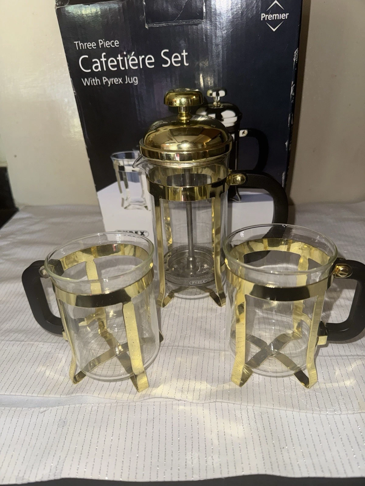Vintage Pyrex Gold Cafetière Coffee French Press with 2 Matching Mugs - Unused