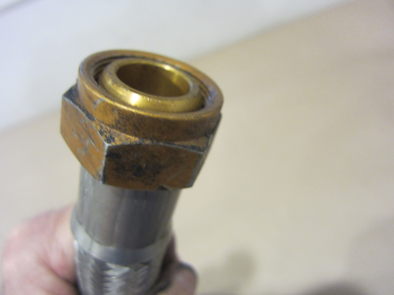 Maserati 4200 - Oil Hose From Tank To Heat Exchanger(Used) - Part# 186060
