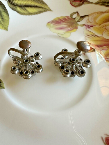 Vtg Rhinestone Prong Set Crystal Flower Cluster Silver Tone Clip On Earrings - Picture 4 of 7