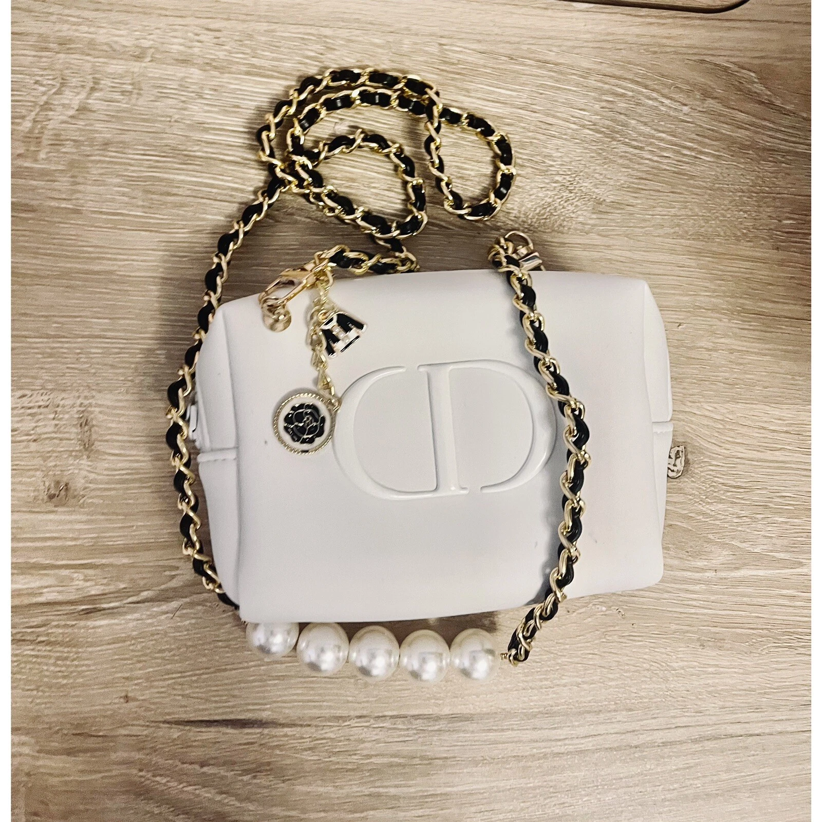 Sac à main chaîne bandoulière DIOR blanc et or pochette beauté cosmétique