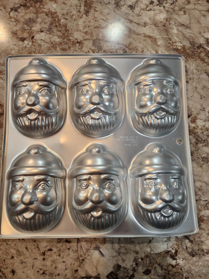 Vintage Santa Claus Face Wilton Cake Pan Head Mold Metal Cupcake Bake