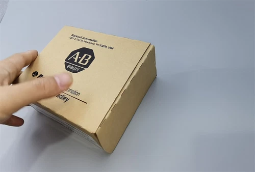 New Sealed AB 1769-OB32 SER A CompactLogix 32 Pt 24VDC D/O Module 1769OB32 - Picture 2 of 9