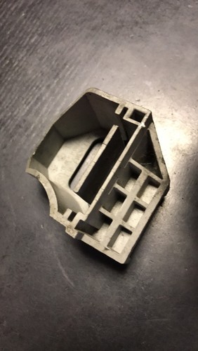 BMW 1ER E81 E87 KÜHLUNG KÜHLER UNTERE HALTERUNG O/S RECHTE SEITE 7526444