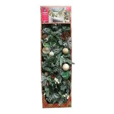 Member's Mark 140 Warm White LED Pre-Lit Decorated & Flocked Garland, 9 Foot