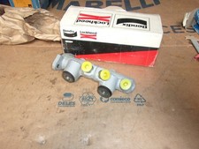 Maître-cylindre de frein Peugeot 504