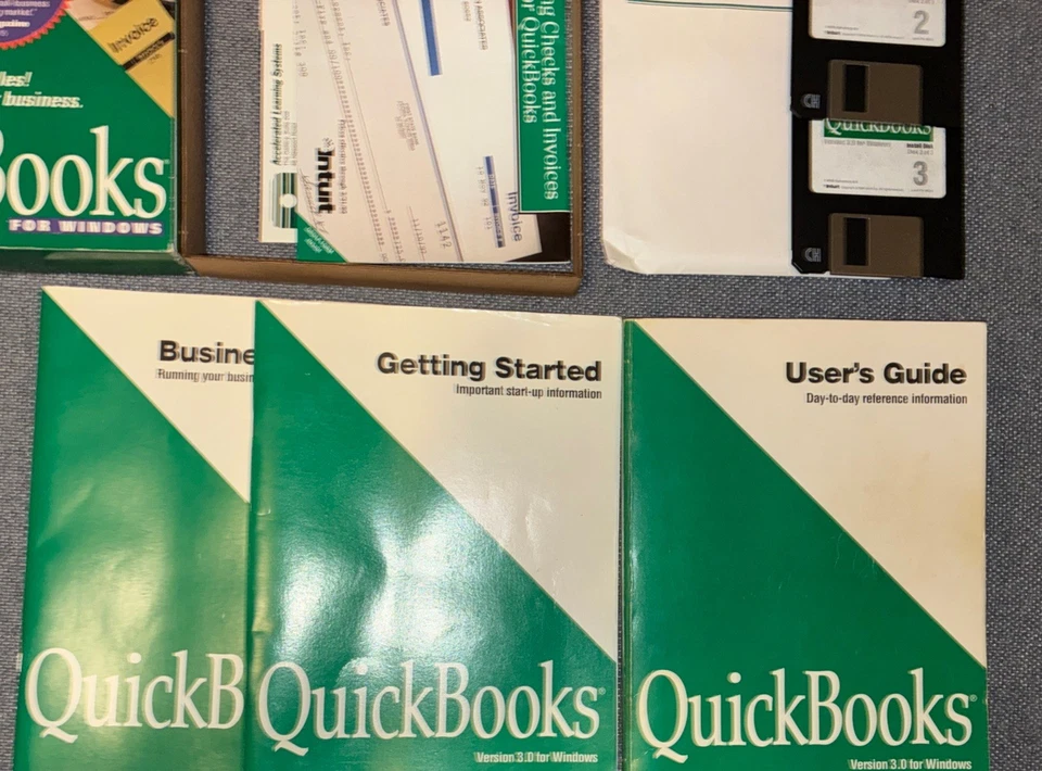 Vintage QuickBooks for Windows Version 3.0 3.5” Disks PC Software with Paperwork - Image 3 of 4